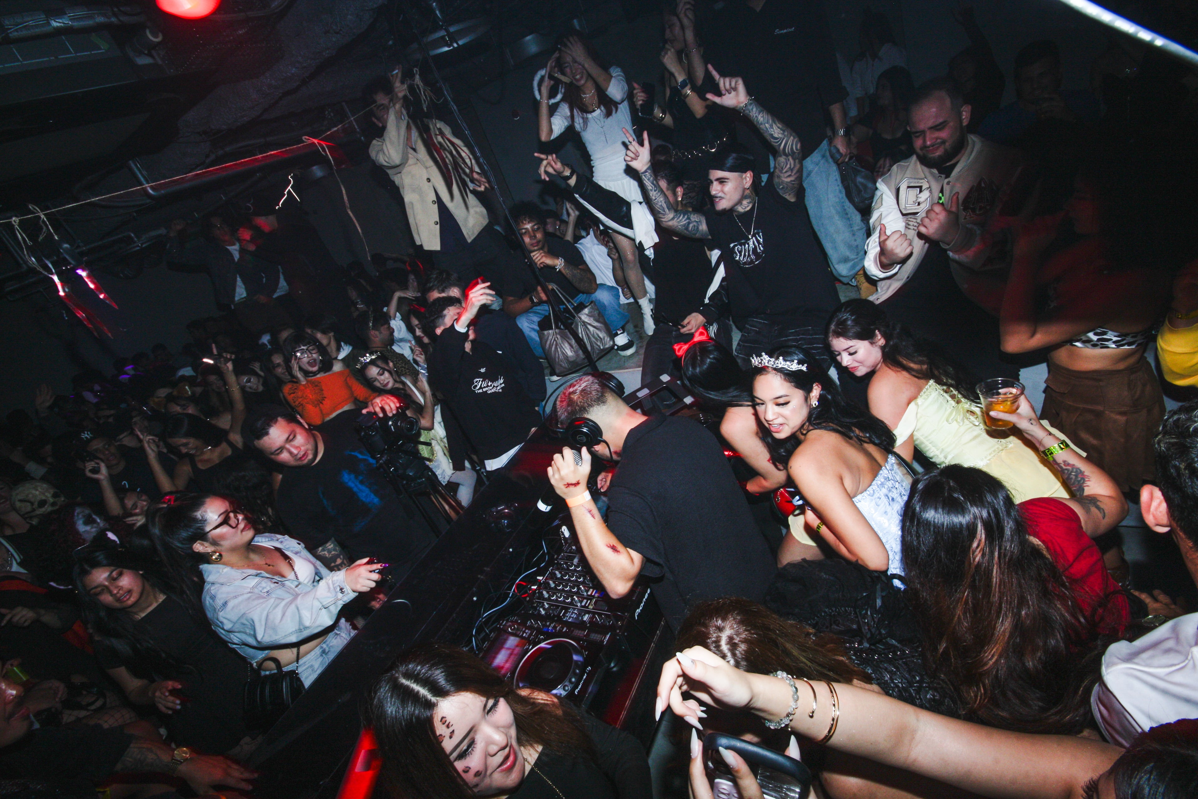 【WOMEN】LOWEL 2ND ANNIVERSARY PARTY – PRE-SALE TICKET（12/6）🎫 🚺